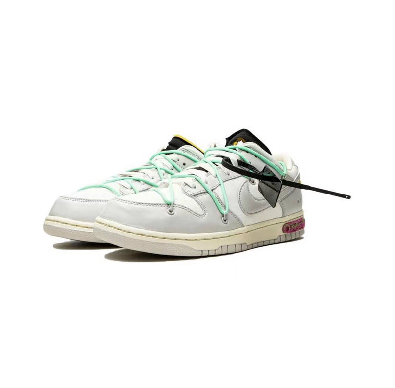 𝐍𝐢𝐤𝐞 𝐃𝐮𝐧𝐤 𝐋𝐨𝐰 𝐎𝐟𝐟-𝐖𝐡𝐢𝐭𝐞 𝐋𝐨𝐭